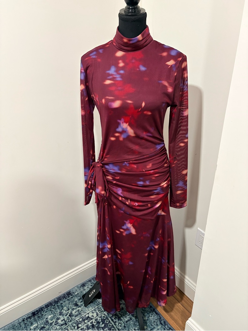 ASTR the label Burgundy Multi-Color Mock-Neck Ruched Side-Tie Maxi Dress